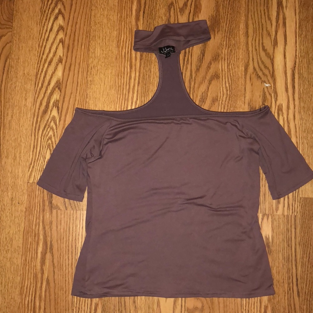 Strapless shirt with turtle neck detailing